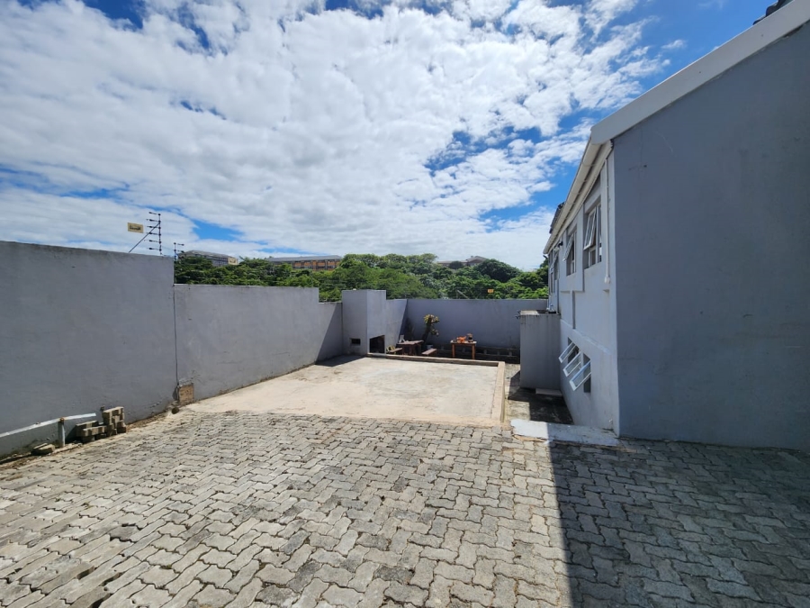 To Let 1 Bedroom Property for Rent in Southernwood Eastern Cape